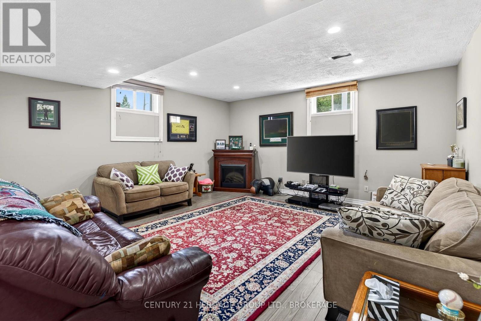 209 SMUGGLER'S COVE DRIVE - 38
