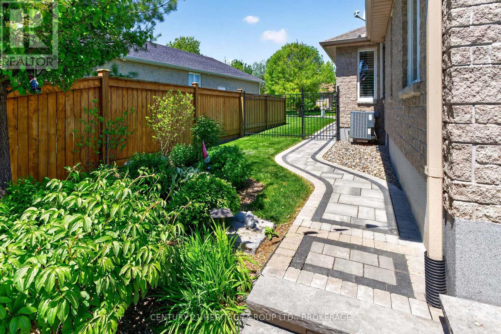 209 SMUGGLER'S COVE DRIVE - 43