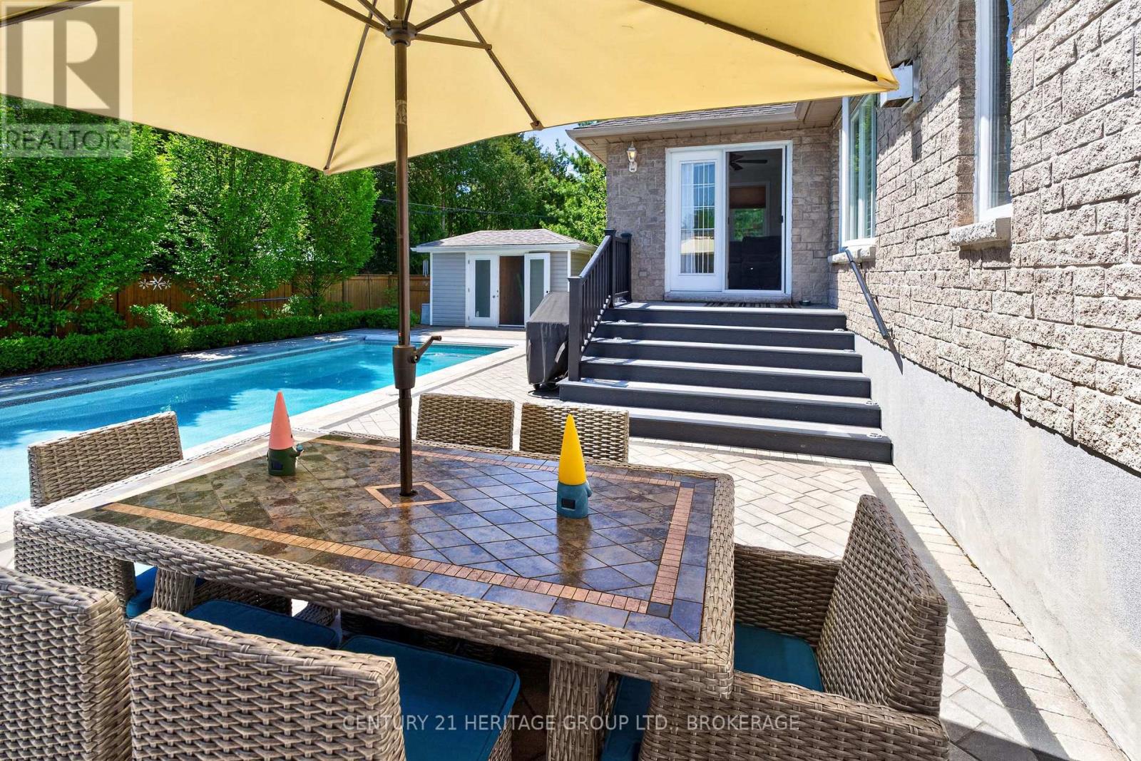 209 SMUGGLER'S COVE DRIVE - 44