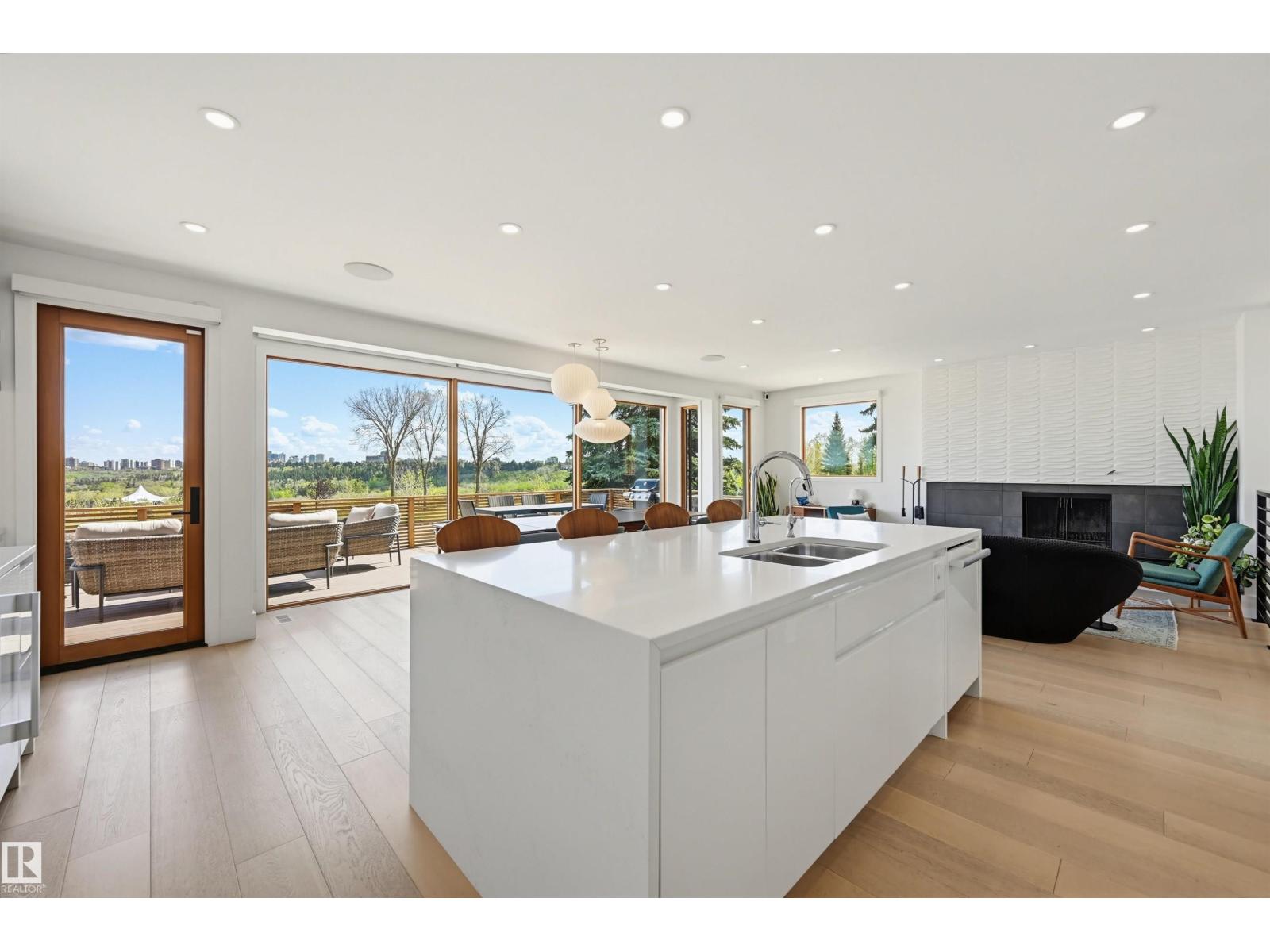 2 VALLEYVIEW CR NW - 36