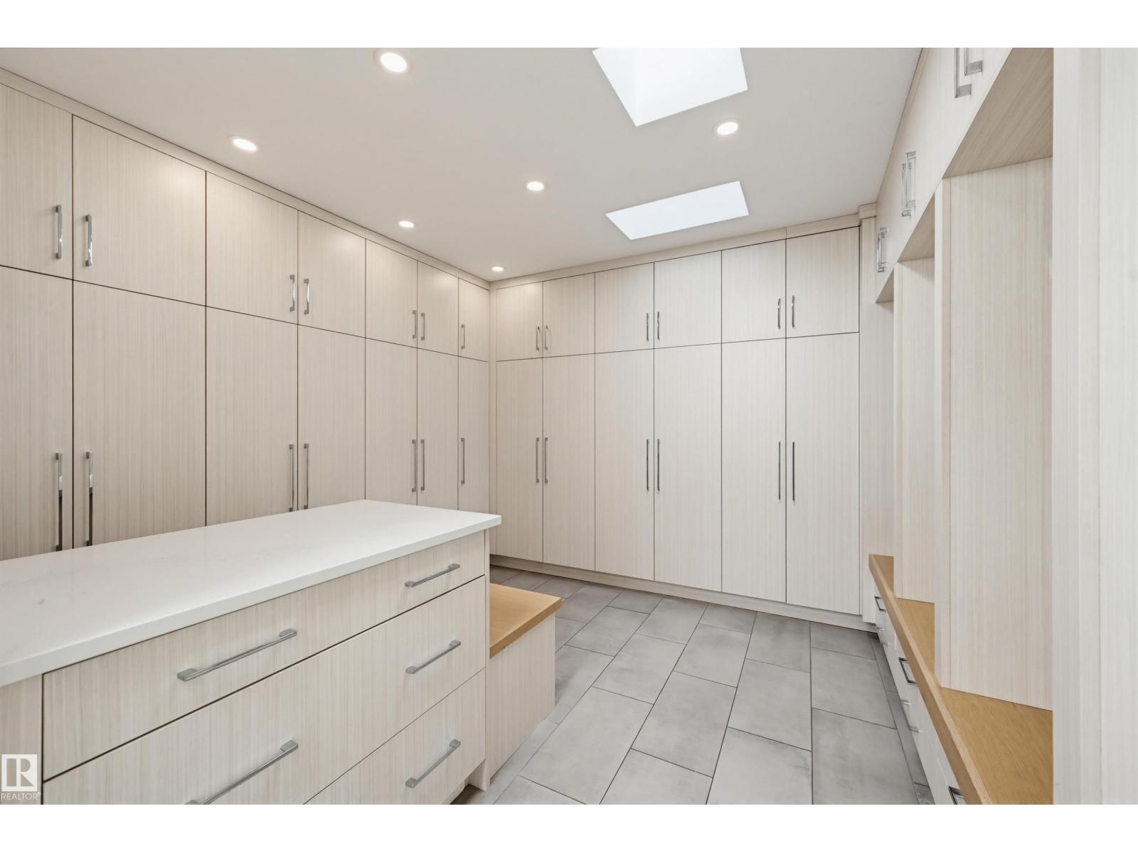 2 VALLEYVIEW CR NW - 50