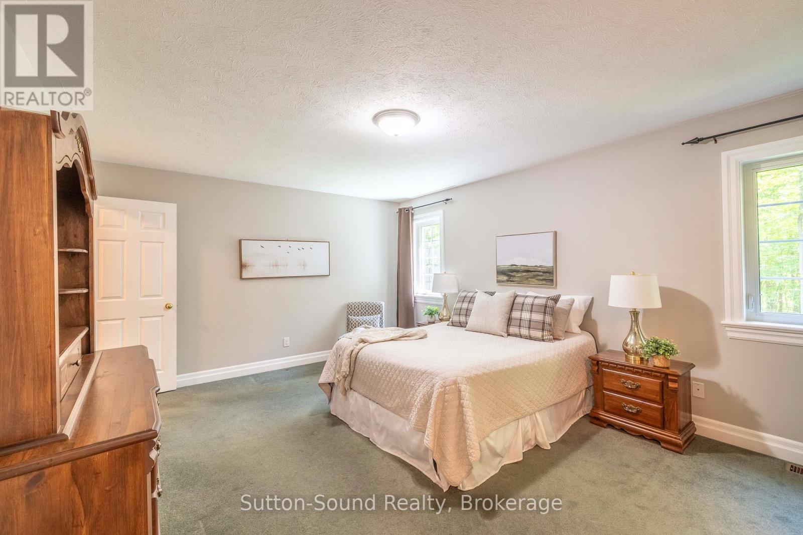 318761 GREY 1 ROAD - 17