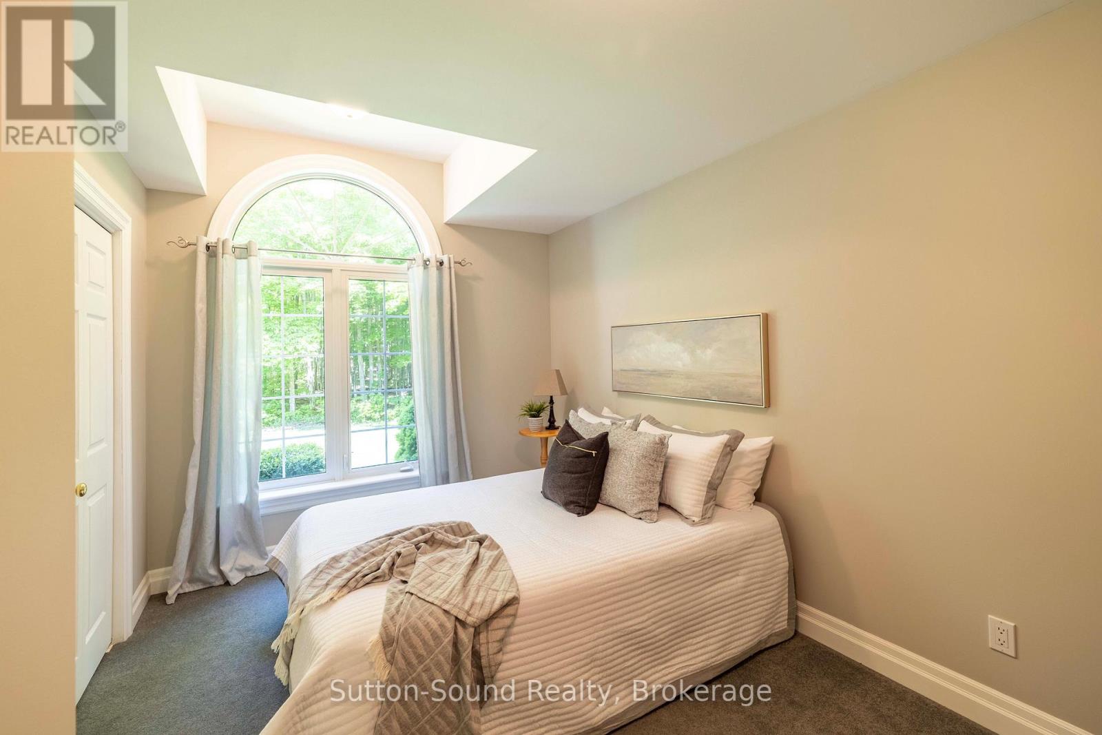 318761 GREY 1 ROAD - 20