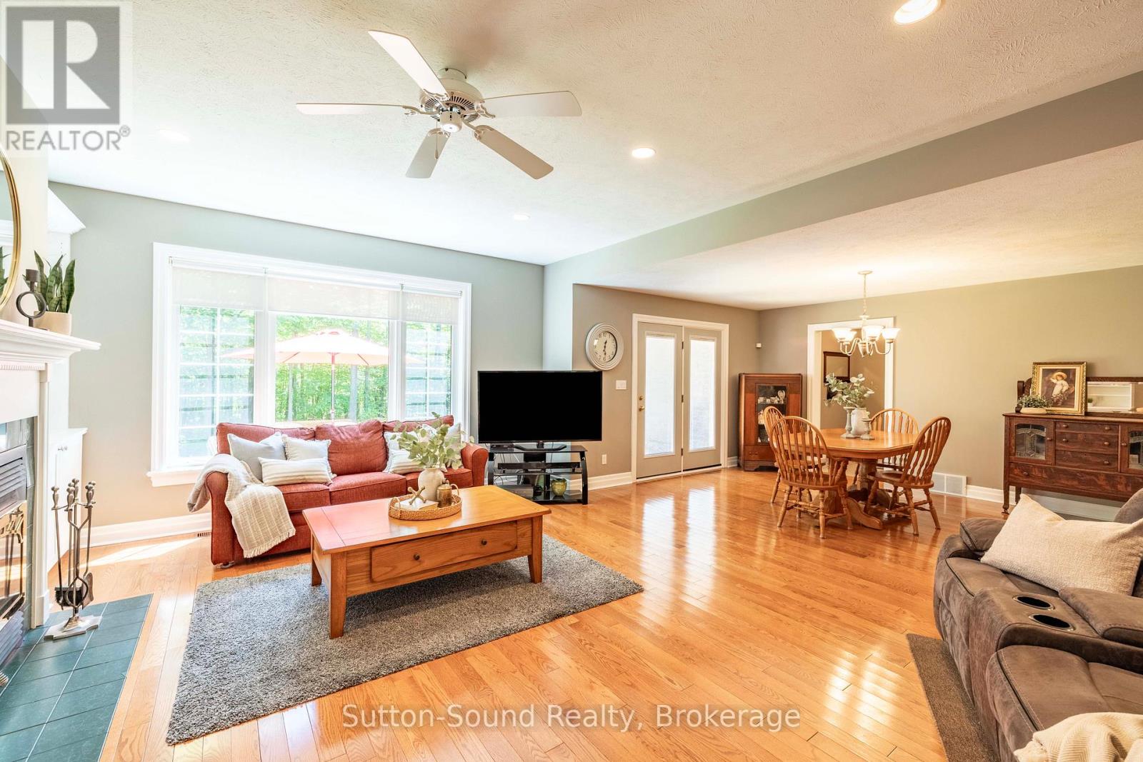 318761 GREY 1 ROAD - 9
