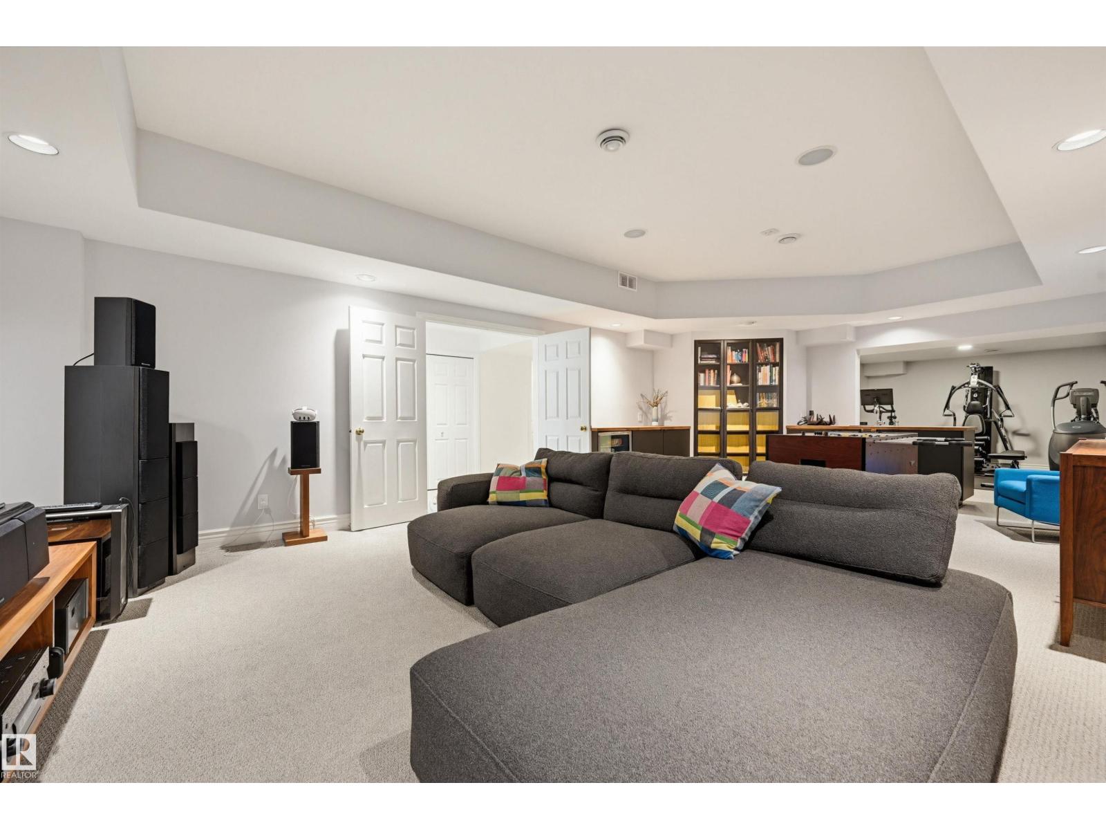 2 VALLEYVIEW CR NW — photo 55