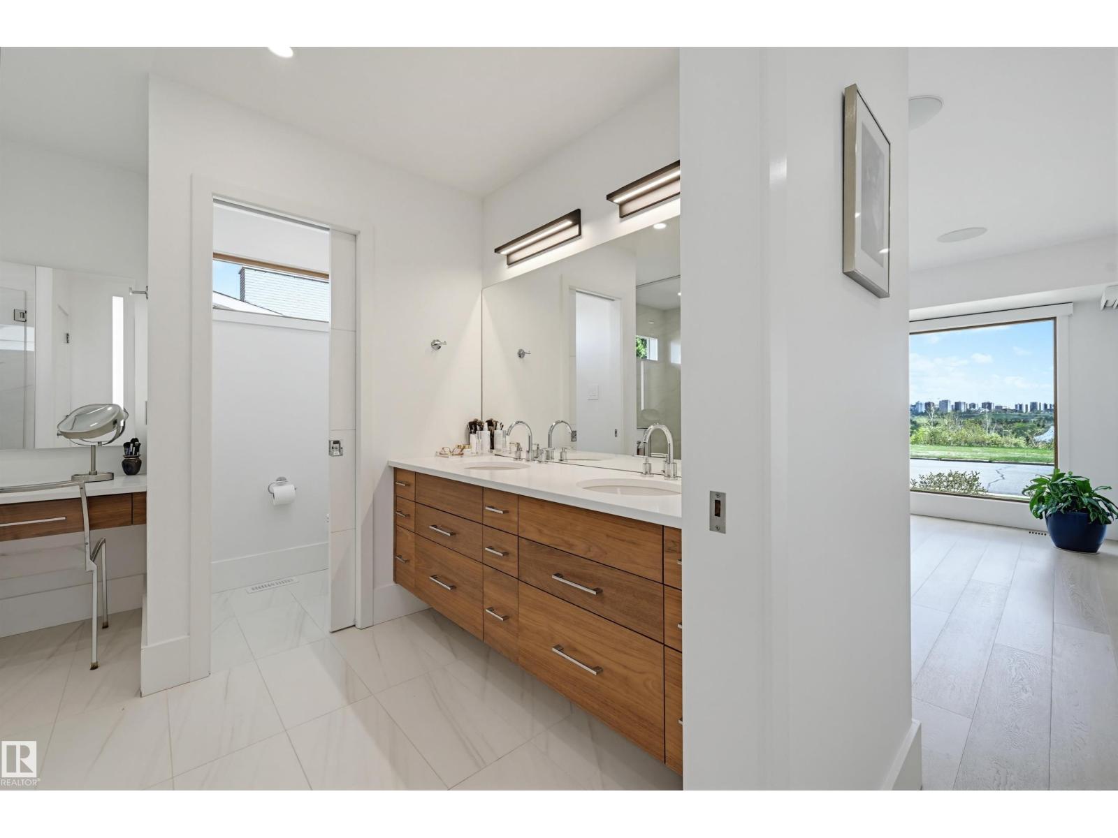 2 VALLEYVIEW CR NW - 43