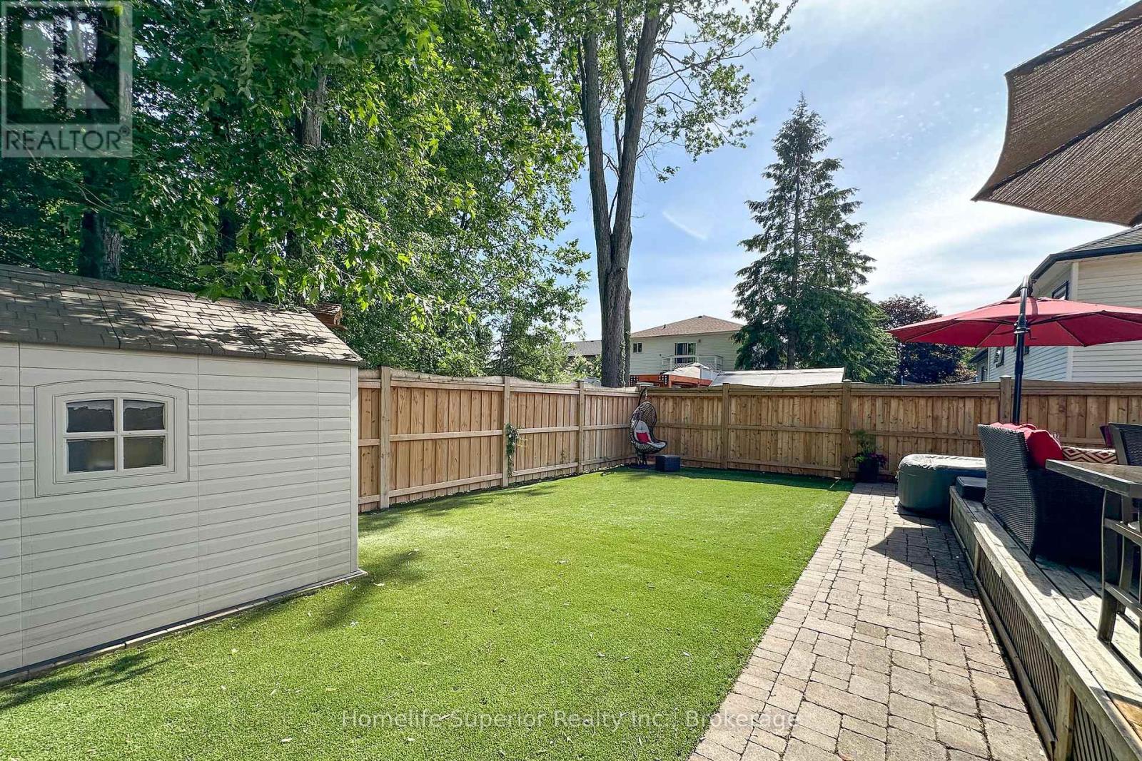 122 SANDRINGHAM DRIVE - 42