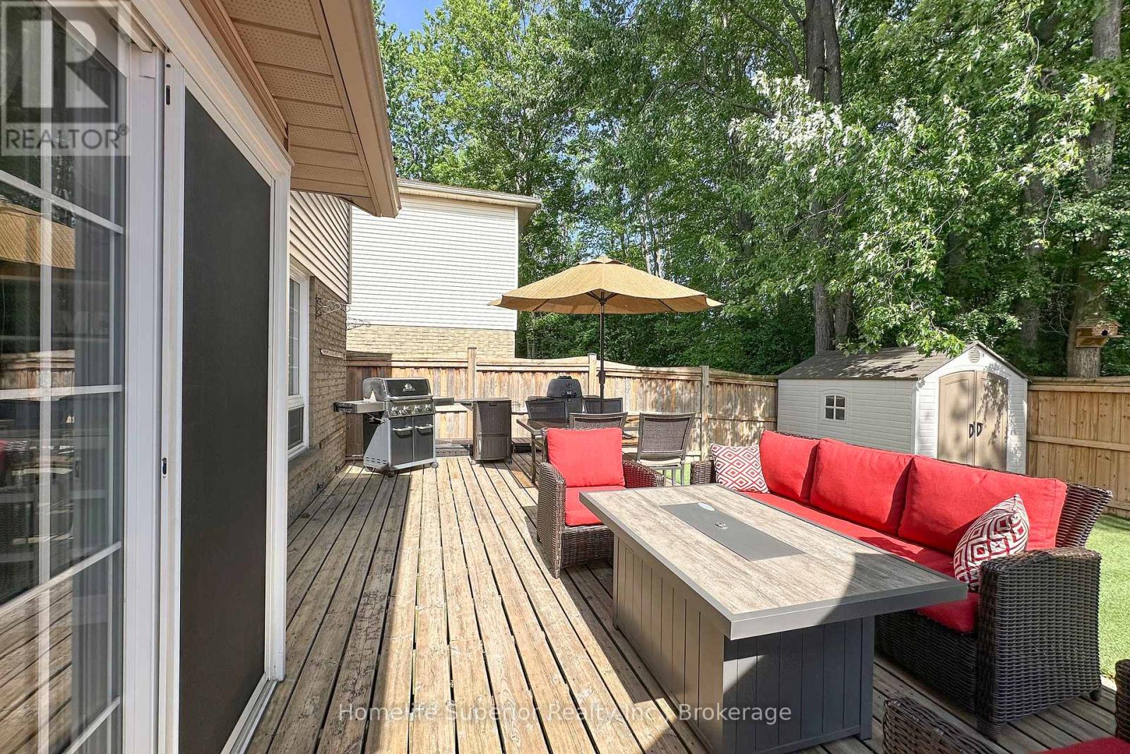 122 SANDRINGHAM DRIVE - 45