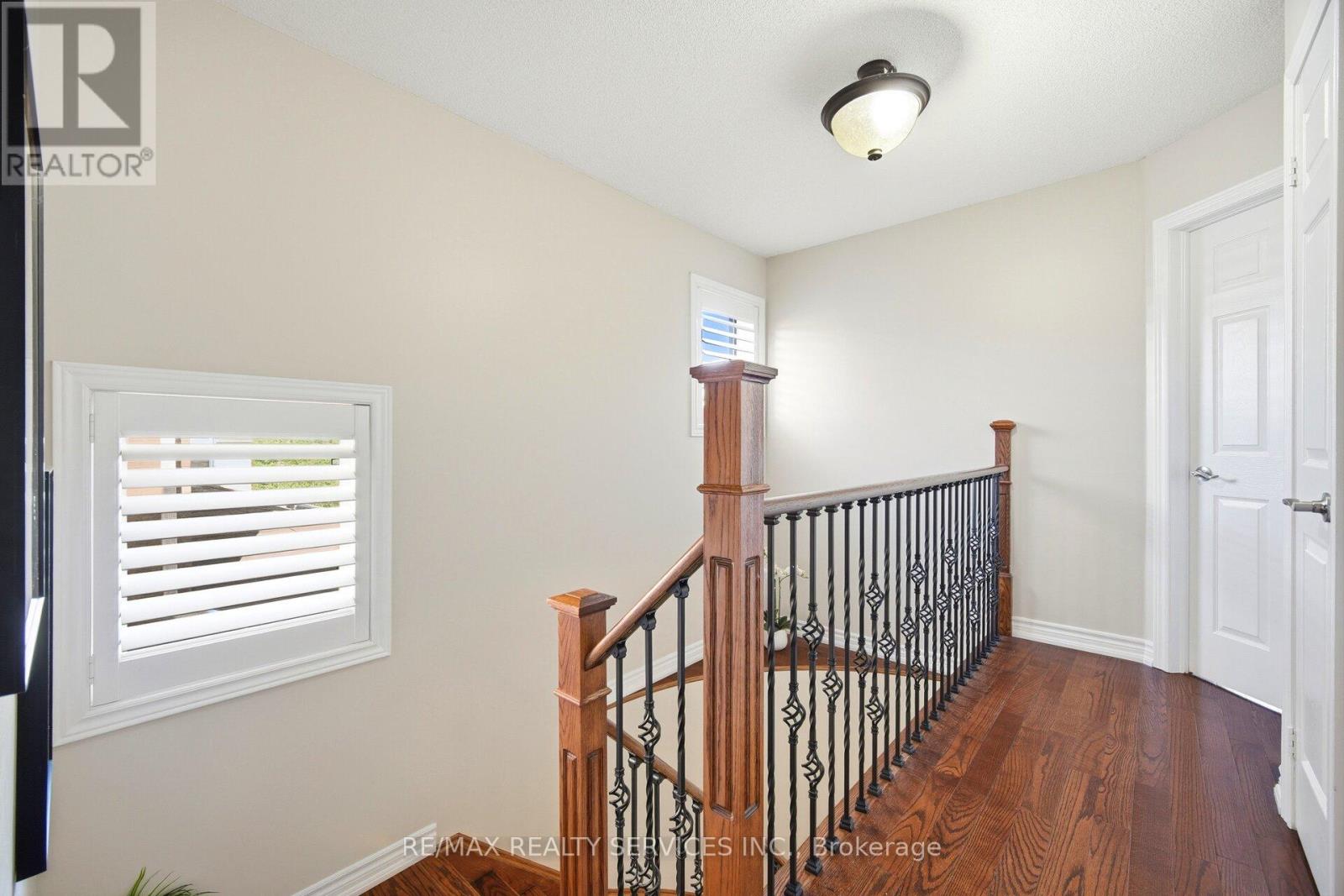 10 DEEPCORAL COURT - 18