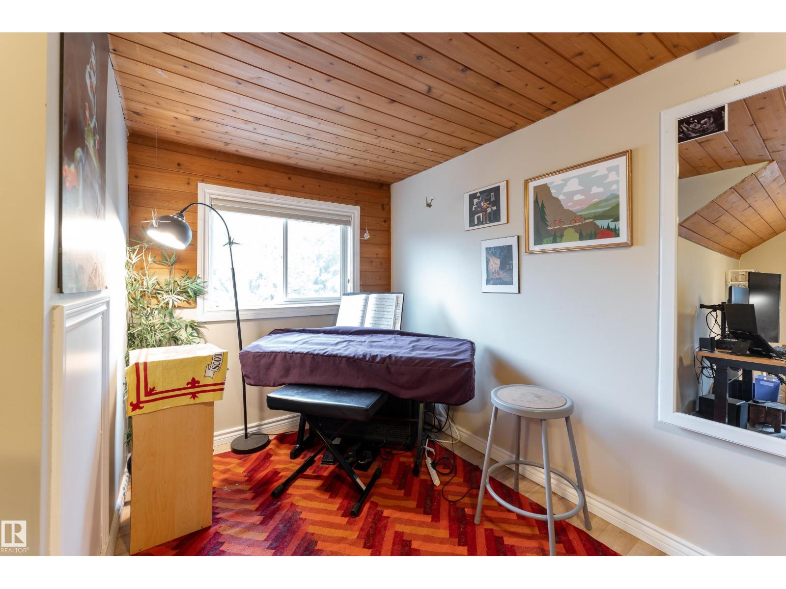 11228 67 ST NW - 14