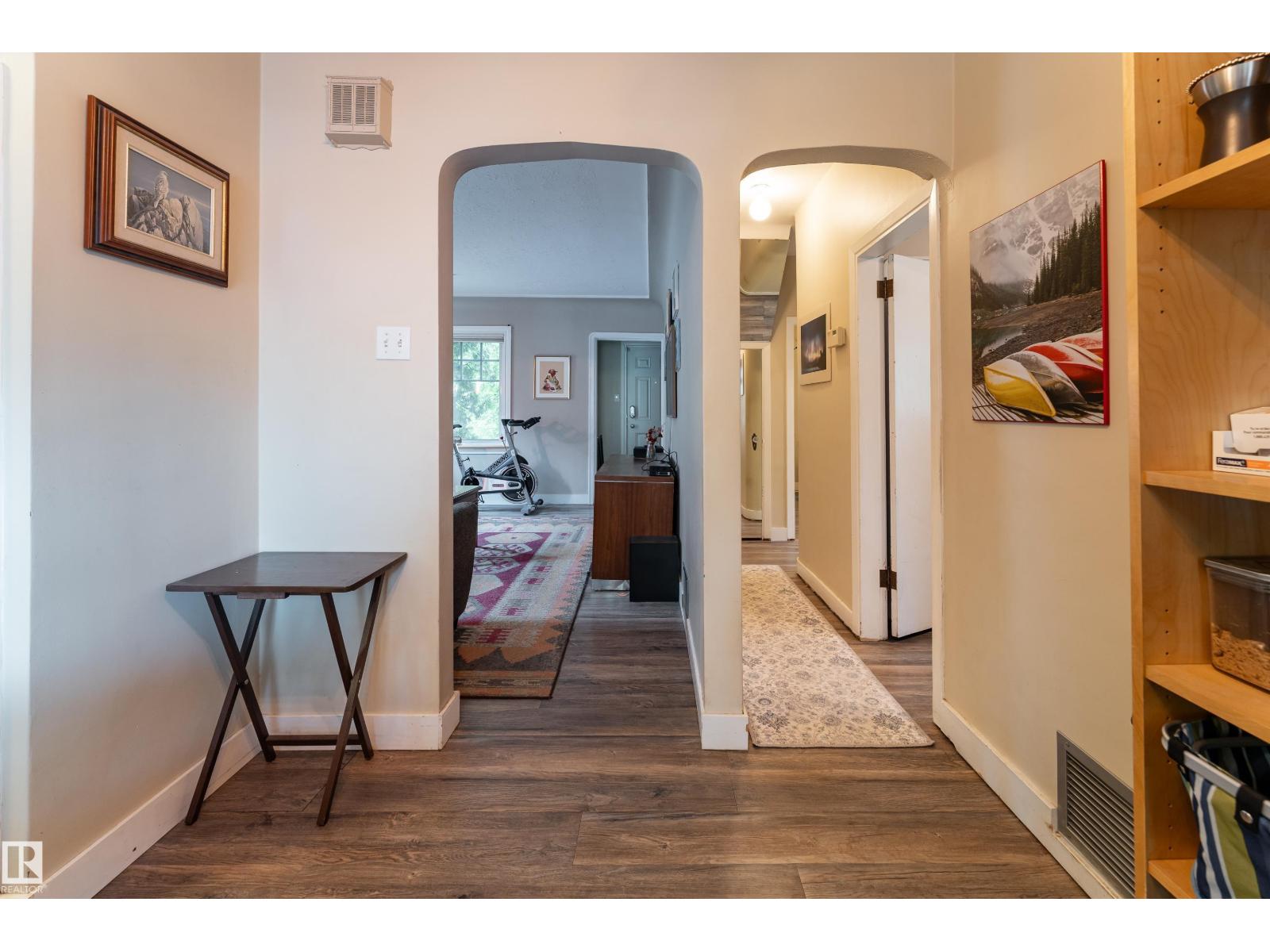 11228 67 ST NW - 6