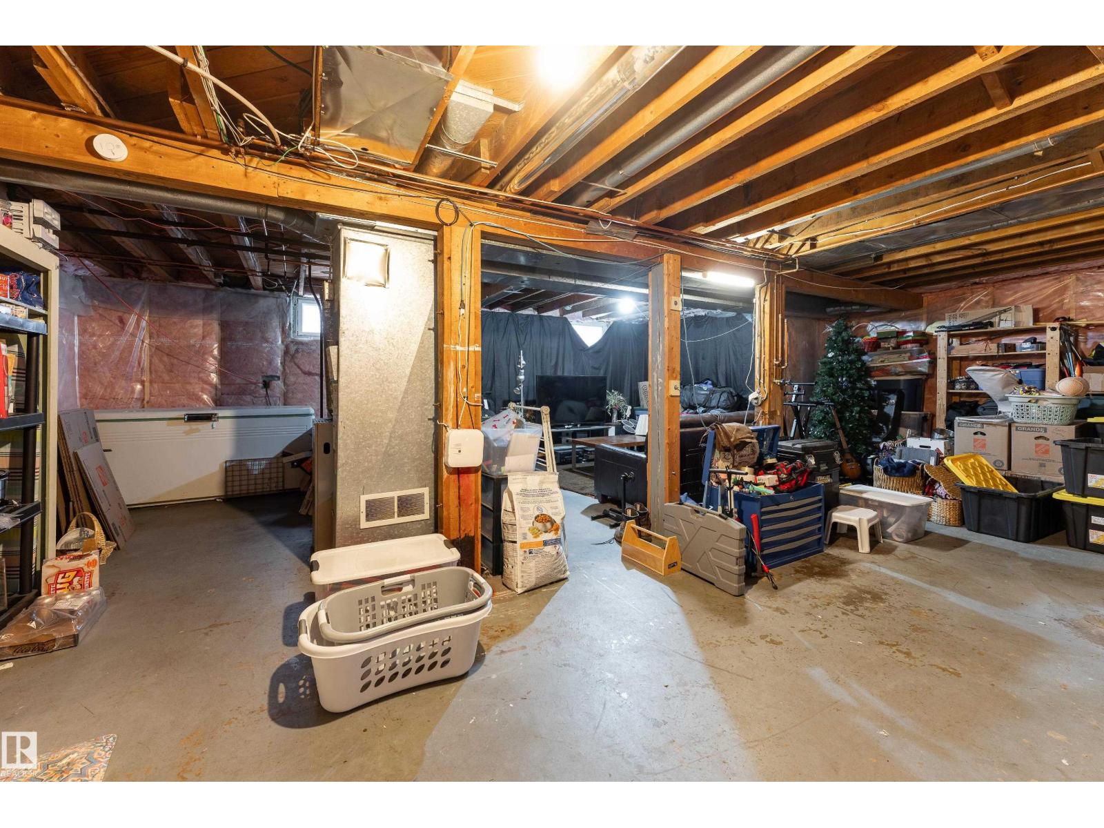11228 67 ST NW - 19
