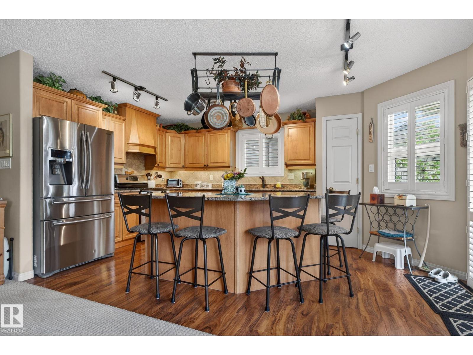 #34 330 GALBRAITH CL NW - 10