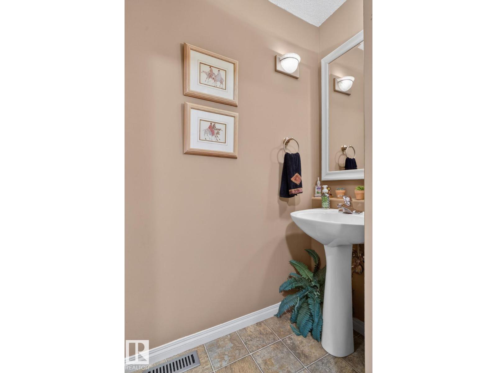 #34 330 GALBRAITH CL NW - 17