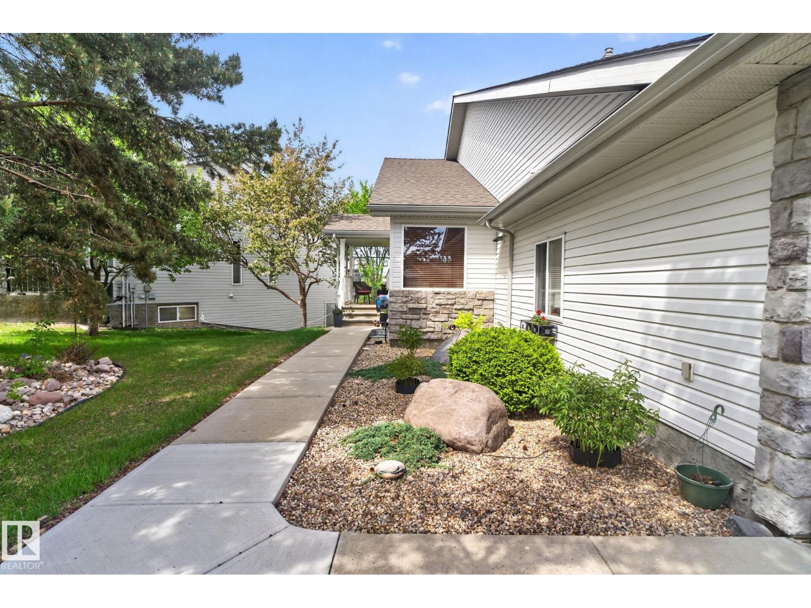 #34 330 GALBRAITH CL NW - Image 3