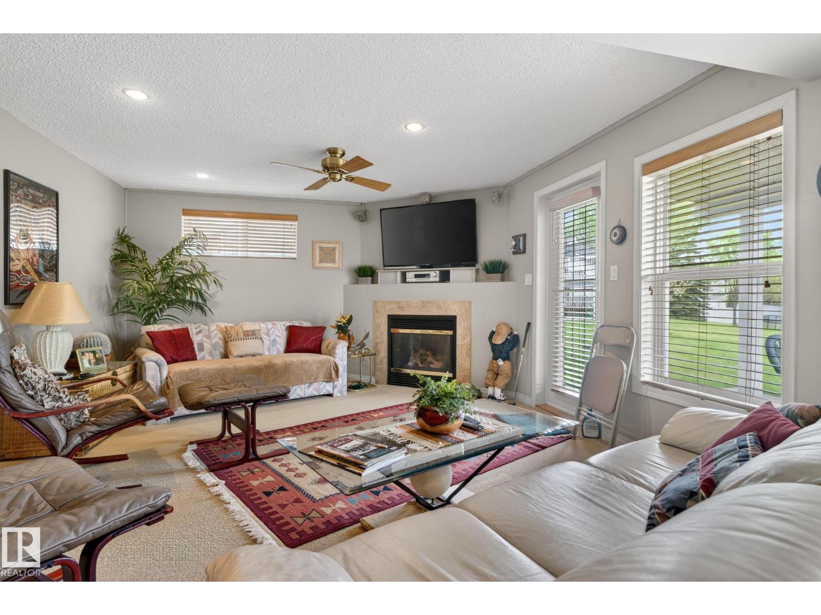 #34 330 GALBRAITH CL NW - 32