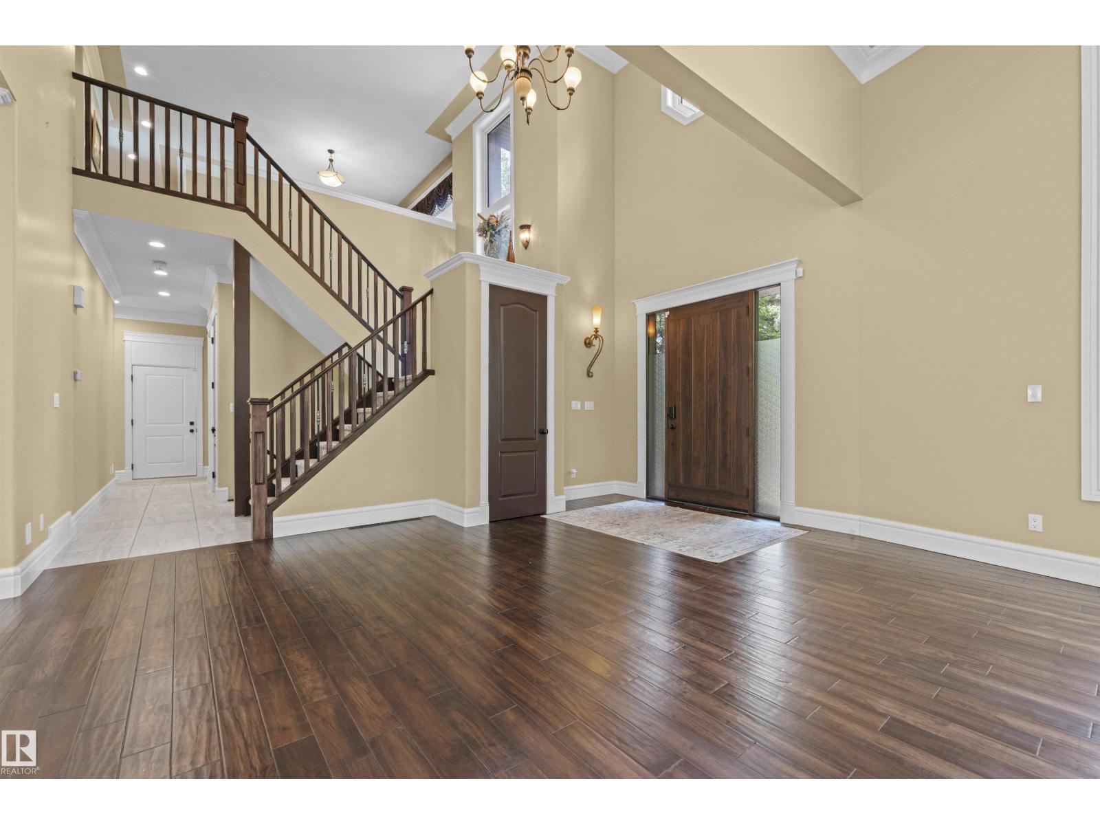 116 WINDERMERE CR NW - Image 2