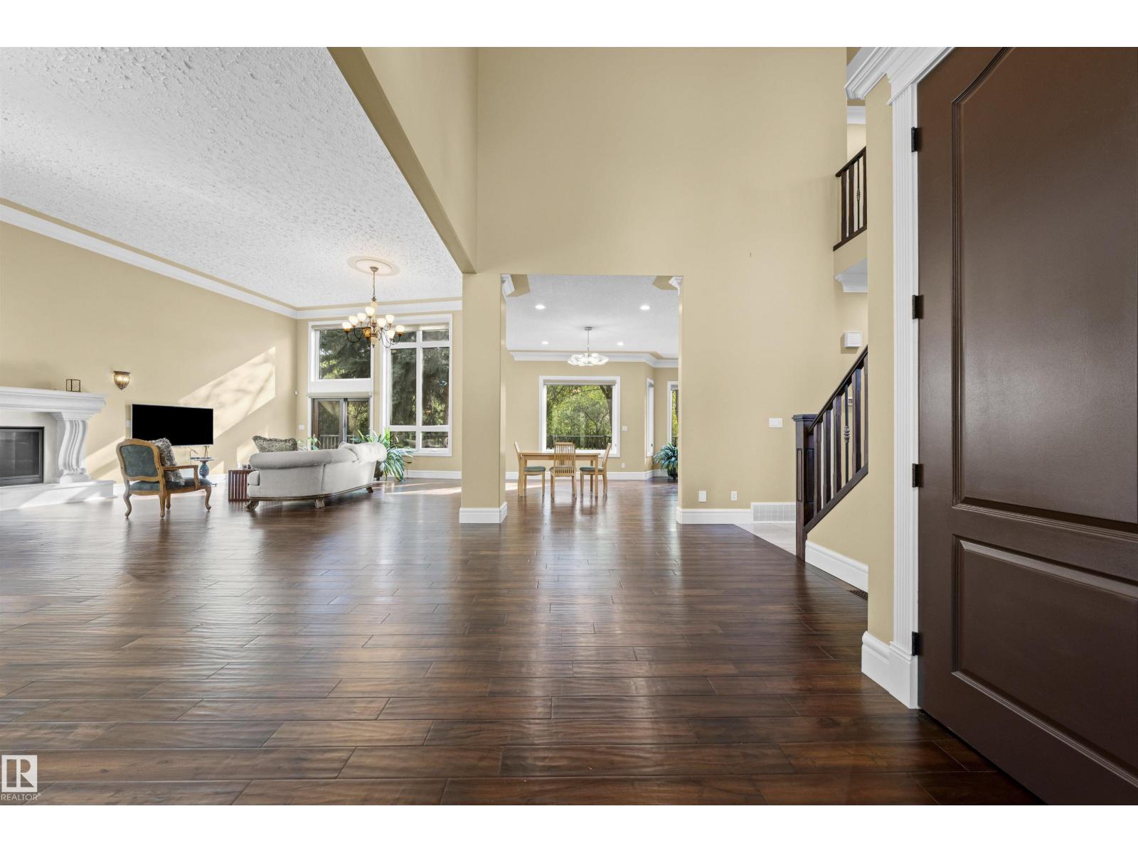 116 WINDERMERE CR NW - 4