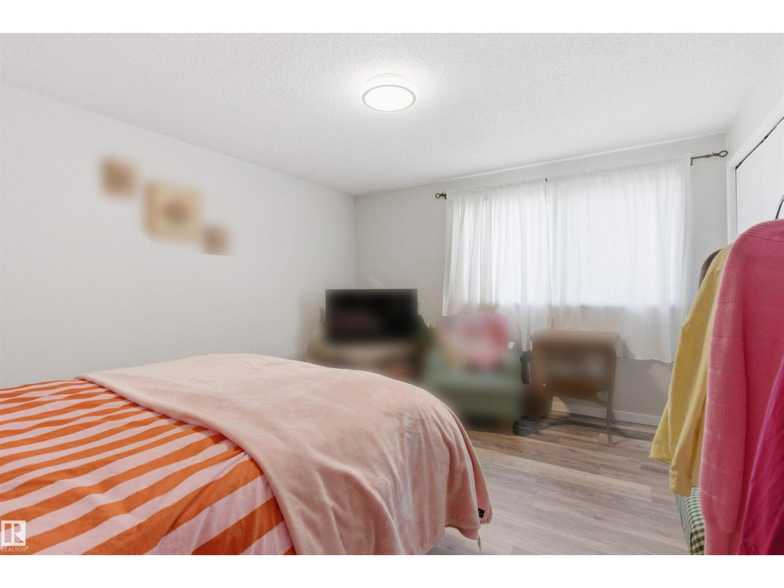 13007 135 ST NW - 21