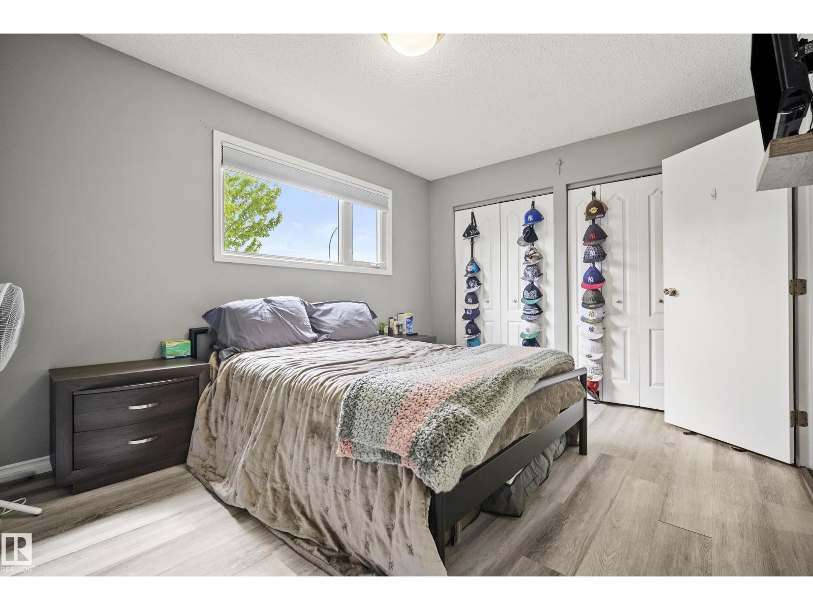 4304 42 AV — photo 20