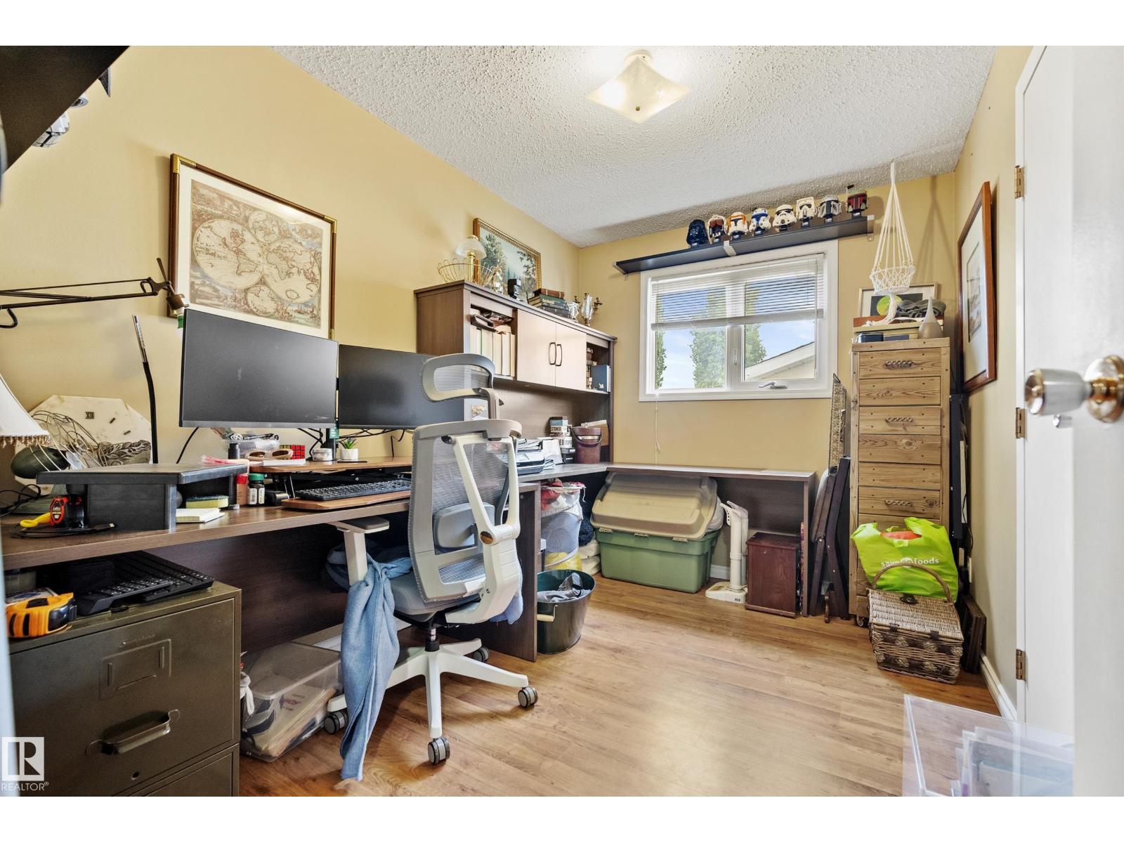 4304 42 AV — photo 23
