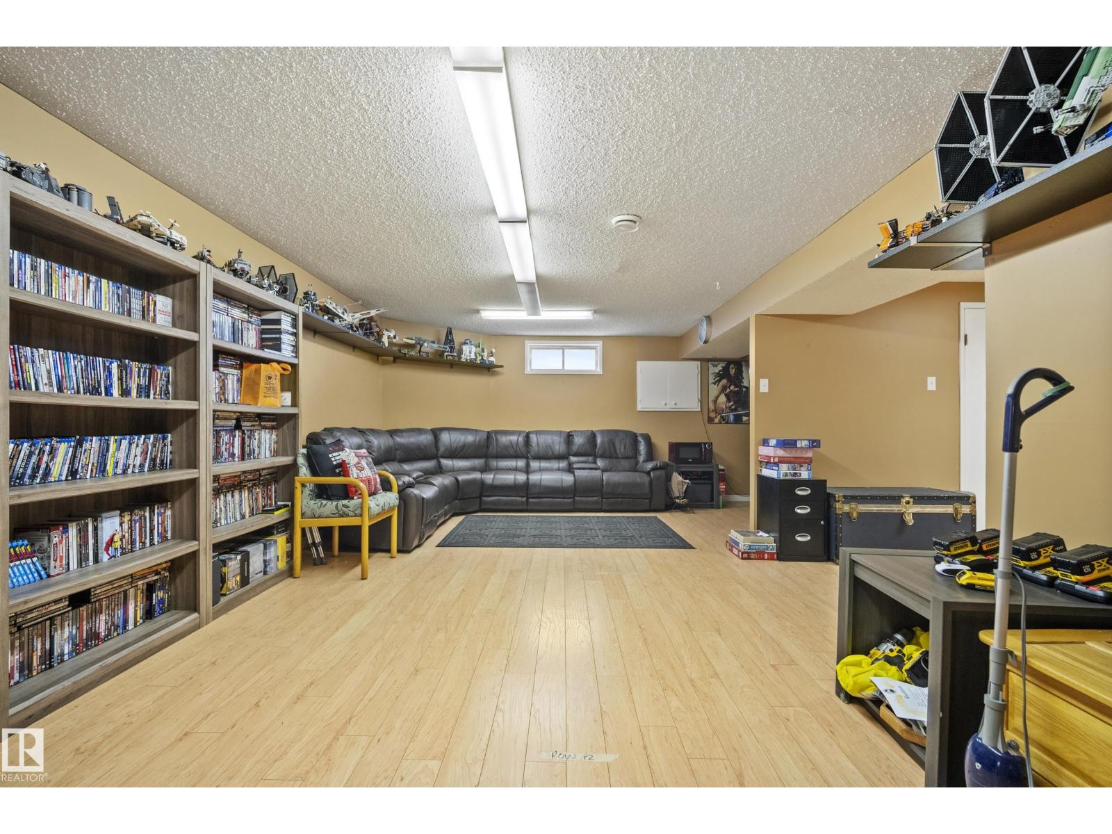 4304 42 AV — photo 27