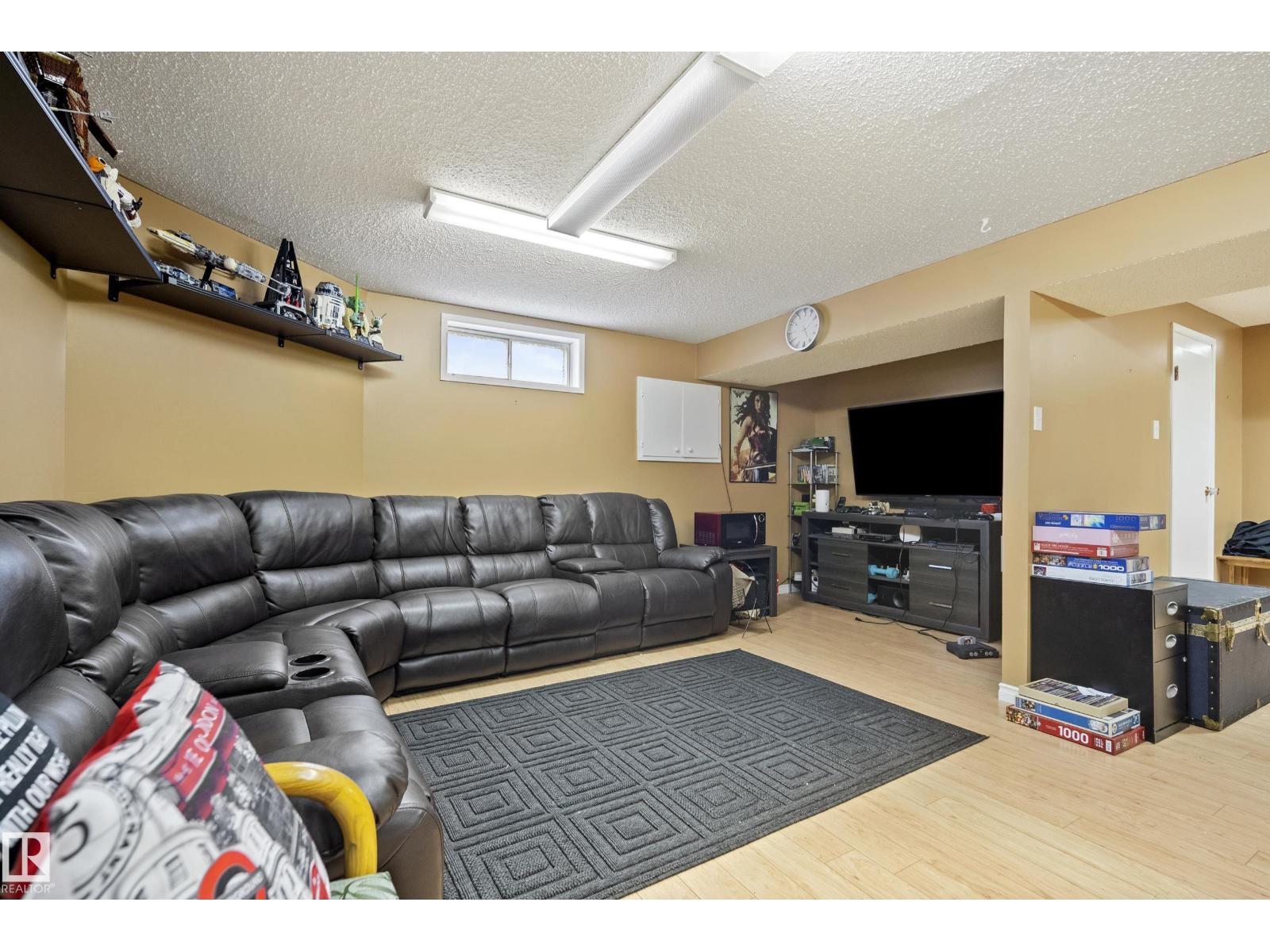 4304 42 AV — photo 28