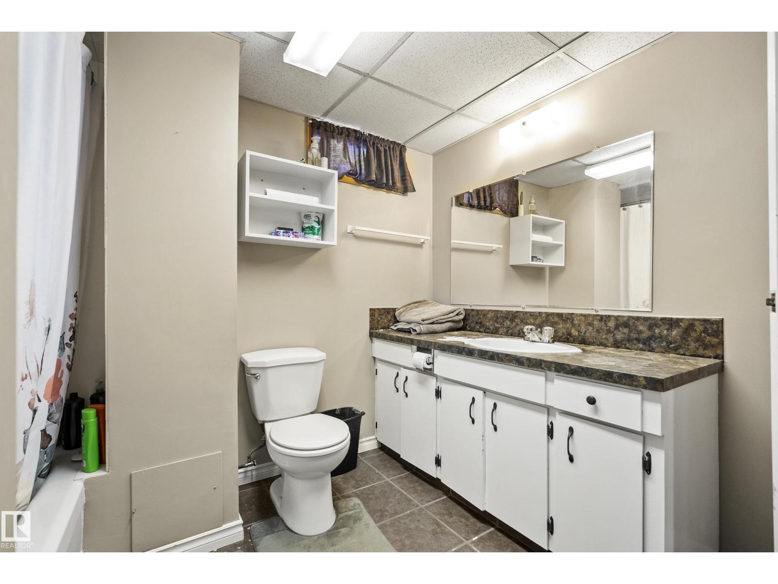 4304 42 AV — photo 35