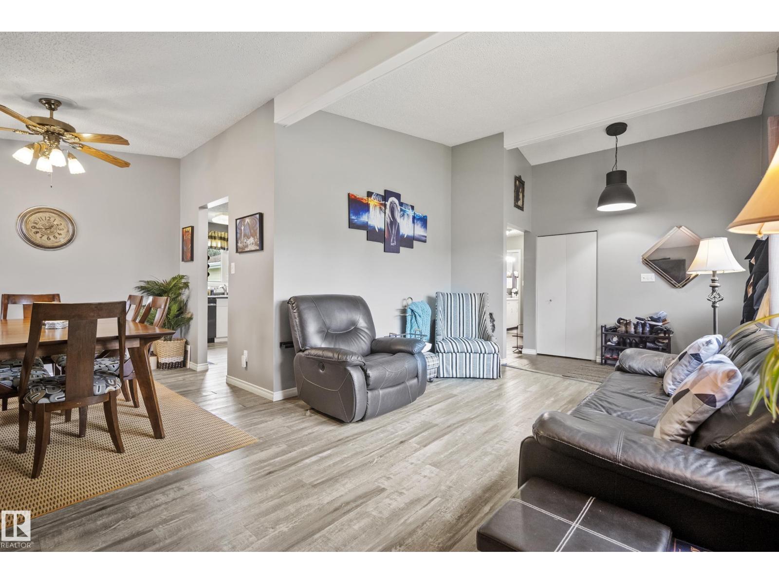 4304 42 AV — photo 7