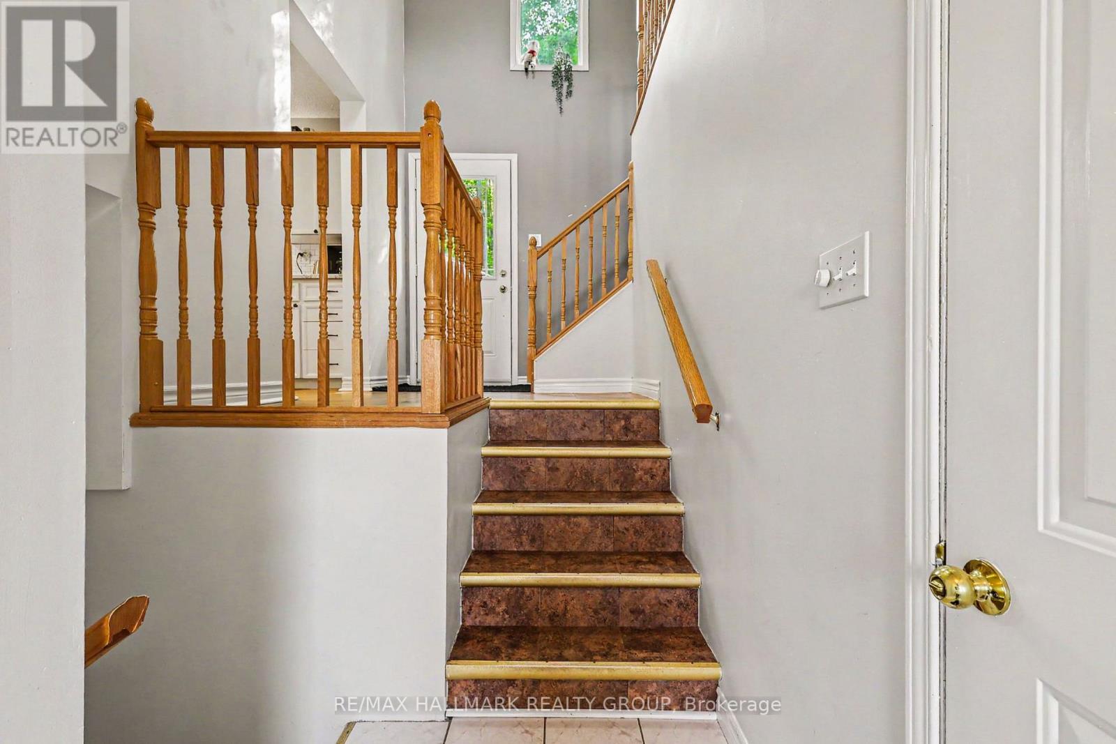 471 CAMPBELL DRIVE - Image 3