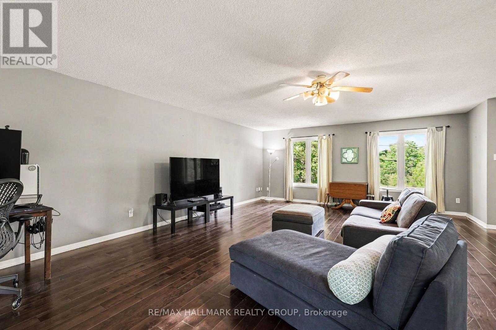471 CAMPBELL DRIVE - 5