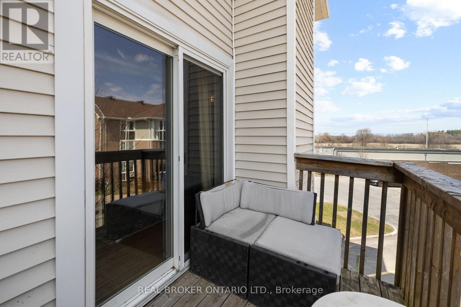#3 7 TIMBERVIEW WAY - 30