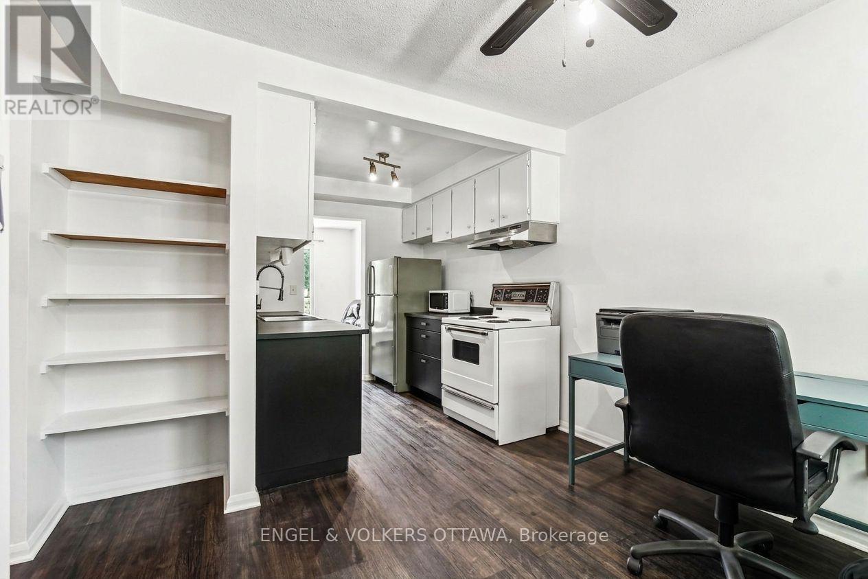 4557 DORA CRESCENT - 8