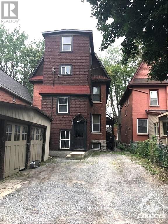 12 WOODLAWN AVENUE - 21