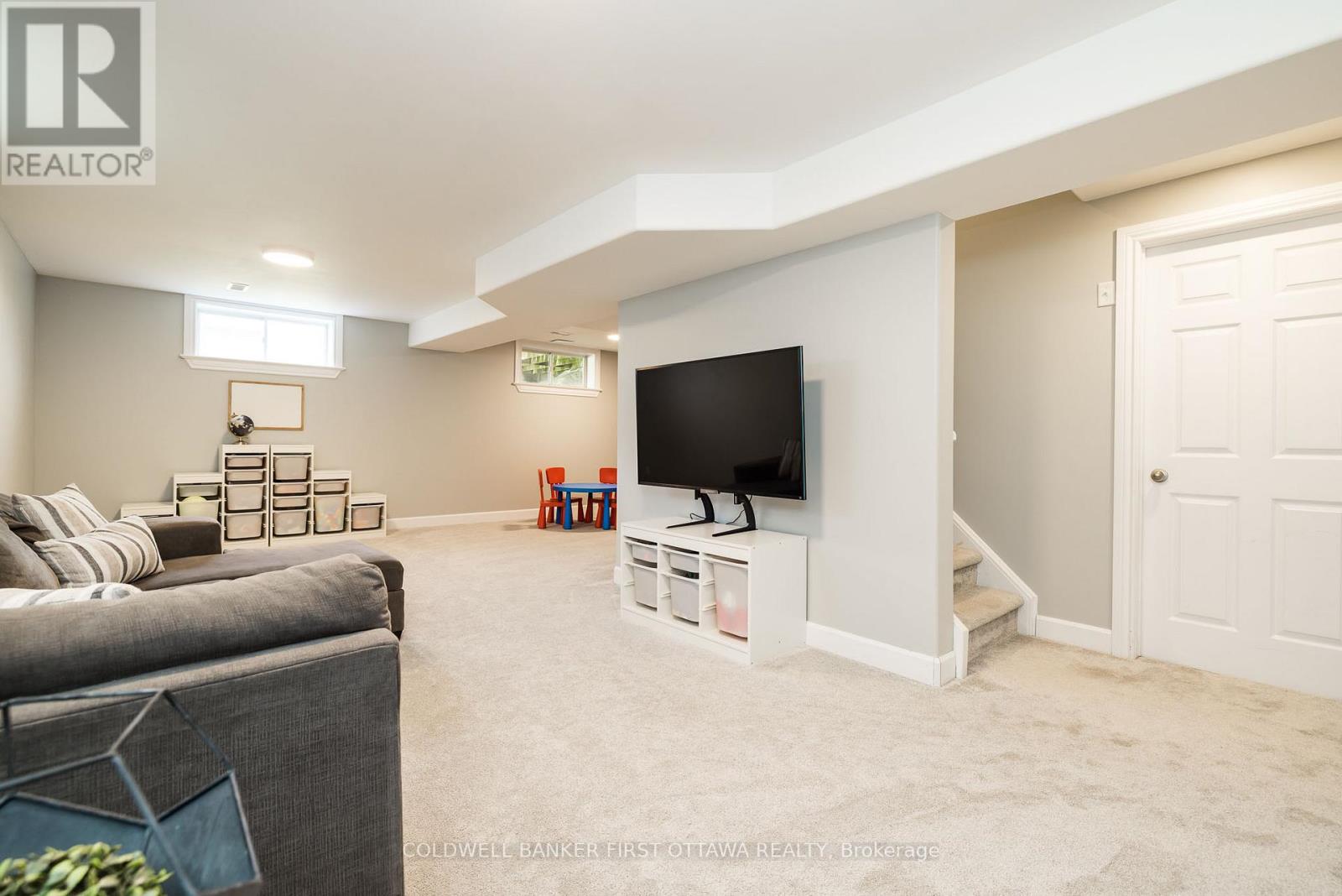 187 GLENNCASTLE DRIVE - 36