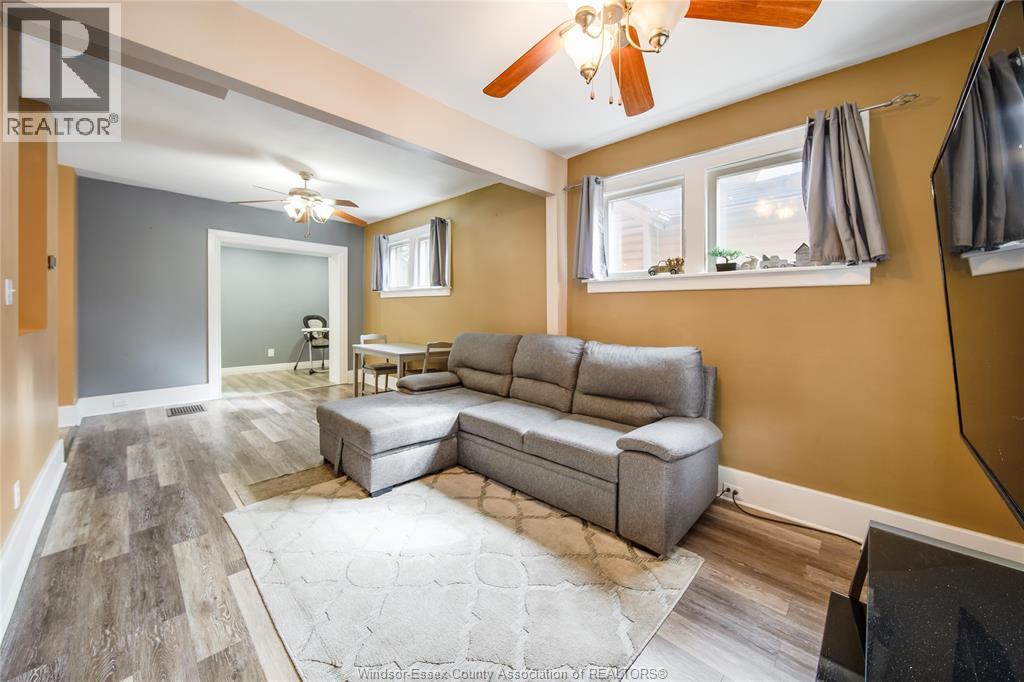 884 JOS JANISSE AVENUE - 10