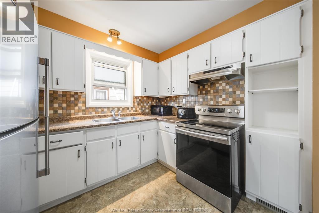 884 JOS JANISSE AVENUE - 16