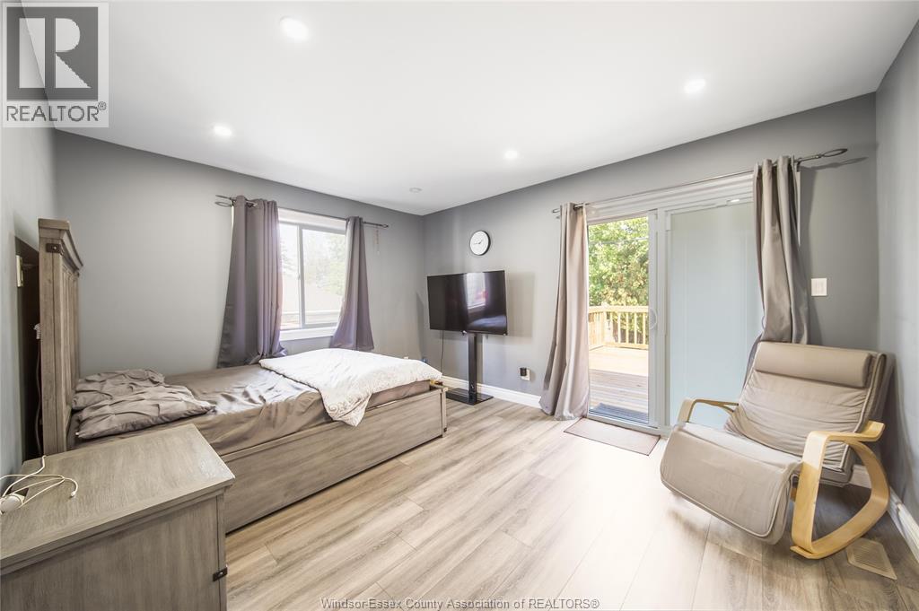 884 JOS JANISSE AVENUE - 20
