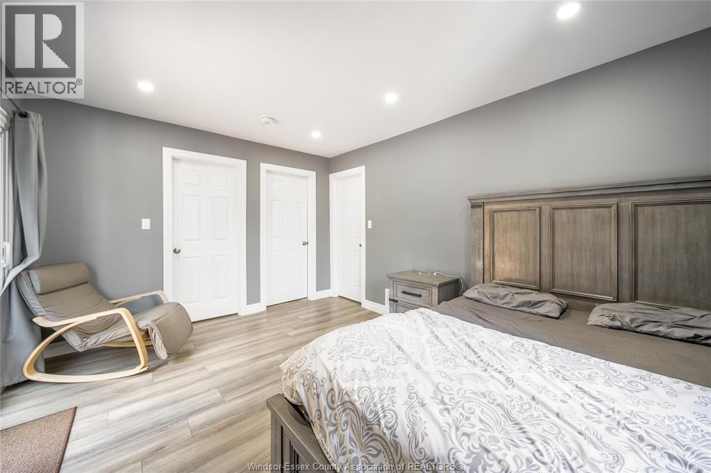884 JOS JANISSE AVENUE - 22