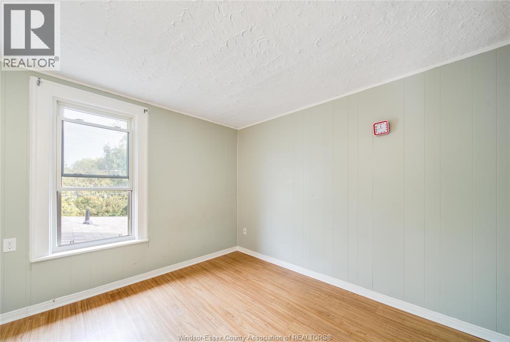 884 JOS JANISSE AVENUE - 27