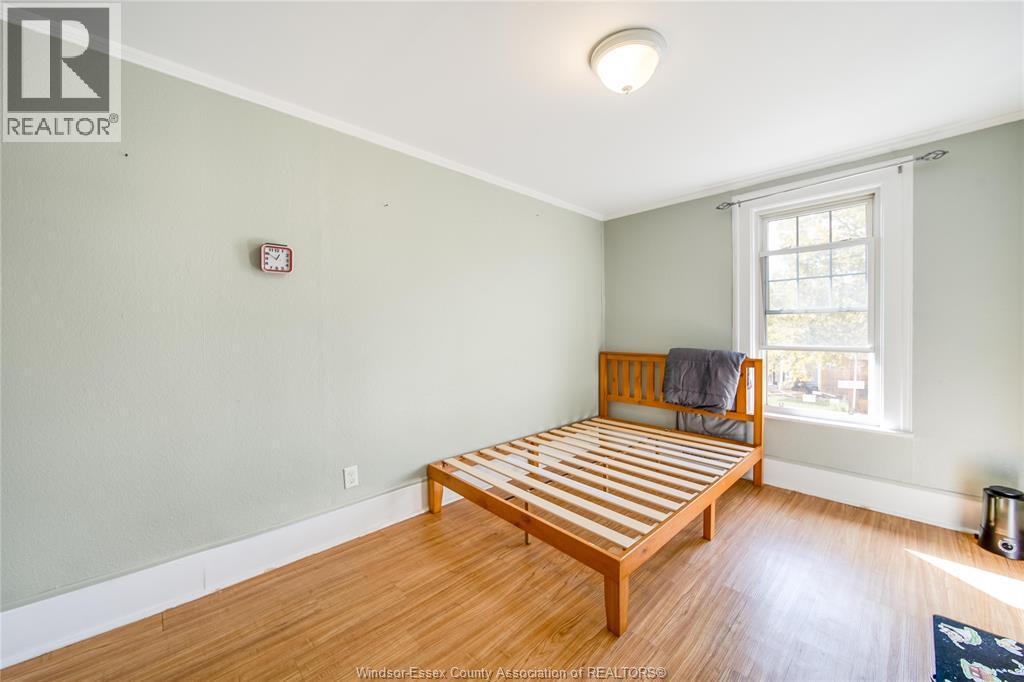 884 JOS JANISSE AVENUE - 30