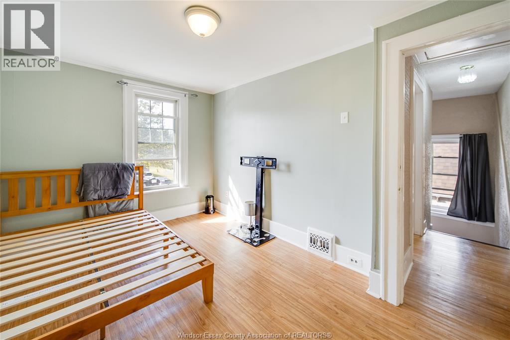 884 JOS JANISSE AVENUE - 31