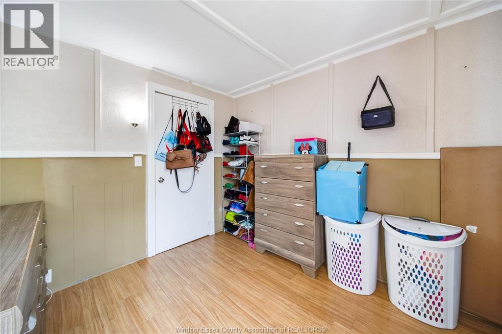 884 JOS JANISSE AVENUE - 35
