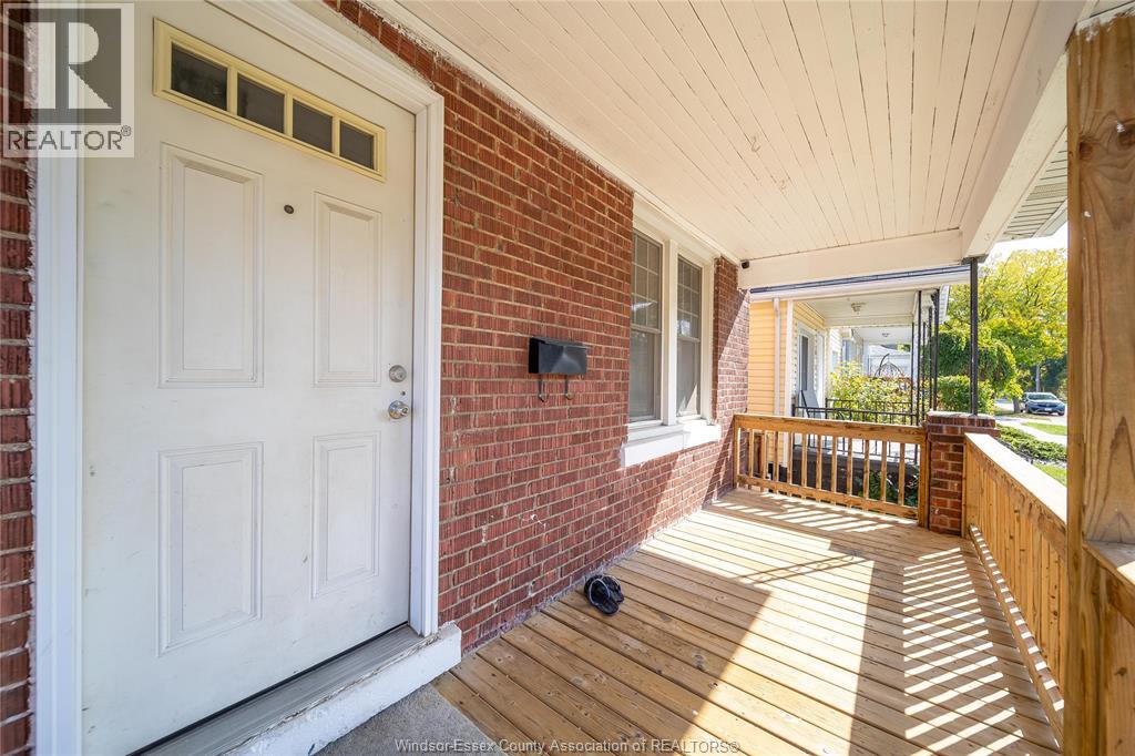 884 JOS JANISSE AVENUE - 4