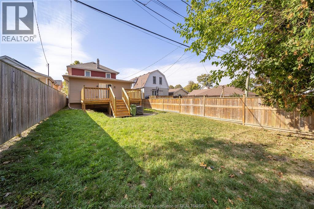 884 JOS JANISSE AVENUE - 40