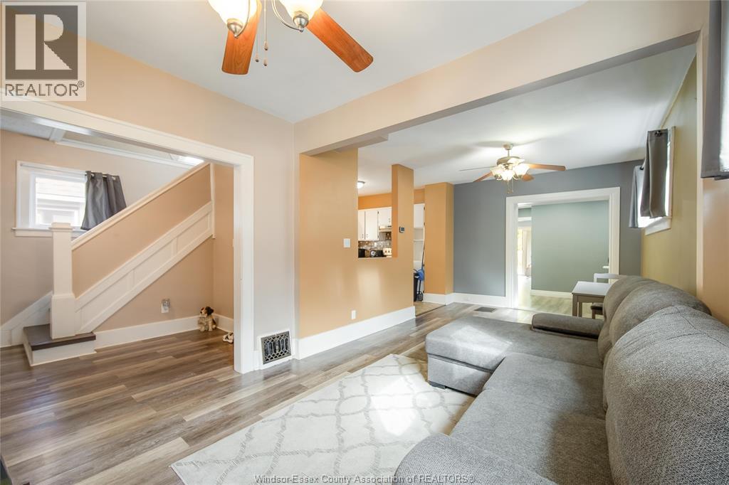 884 JOS JANISSE AVENUE - 5