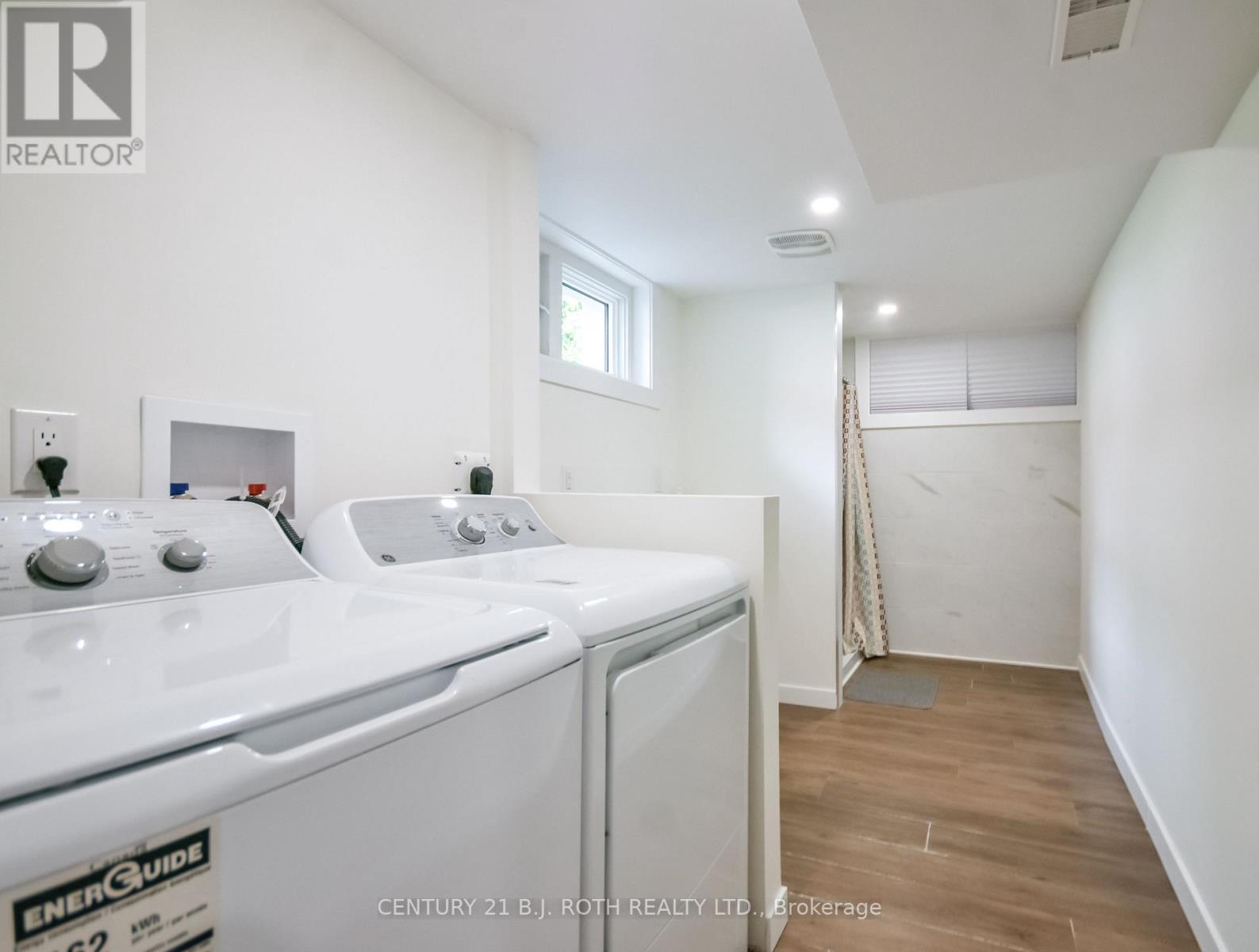 223 WELLINGTON STREET E - 31