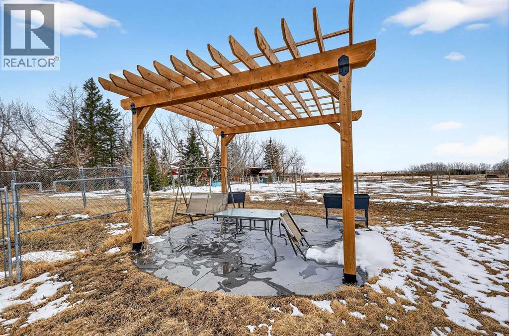 270092 Glenmore Trail - 11