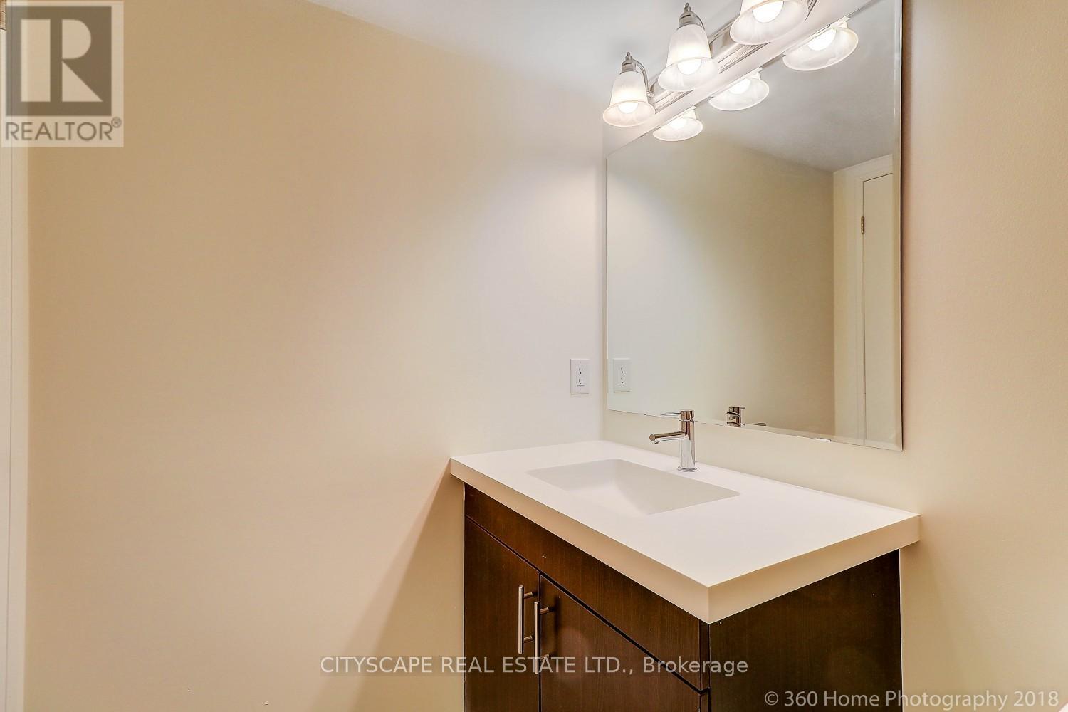 #4 142 WILLIAM DUNCAN ROAD - 12