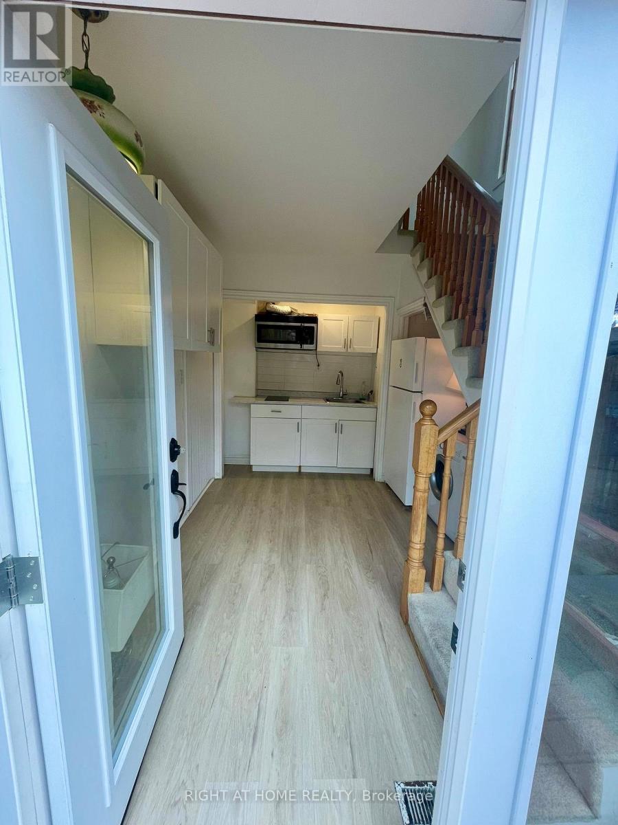 21 MITRE PLACE - 22